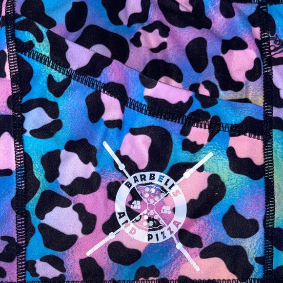 BARBELLS & PIZZA Colorful Leopard Athletic Shorts with Pockets L - Picture 13 of 14